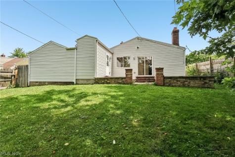 1666 Thornapple Avenue Akron OH 44301