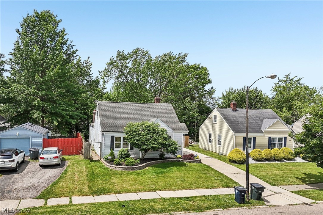 1666 Thornapple Avenue Akron OH 44301