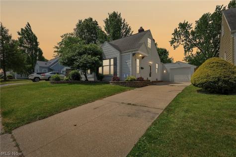 1666 Thornapple Avenue Akron OH 44301