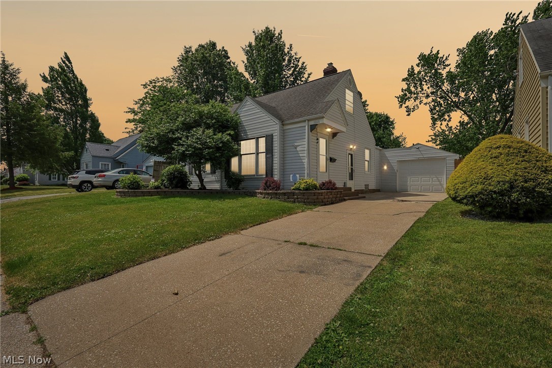 1666 Thornapple Avenue Akron OH 44301