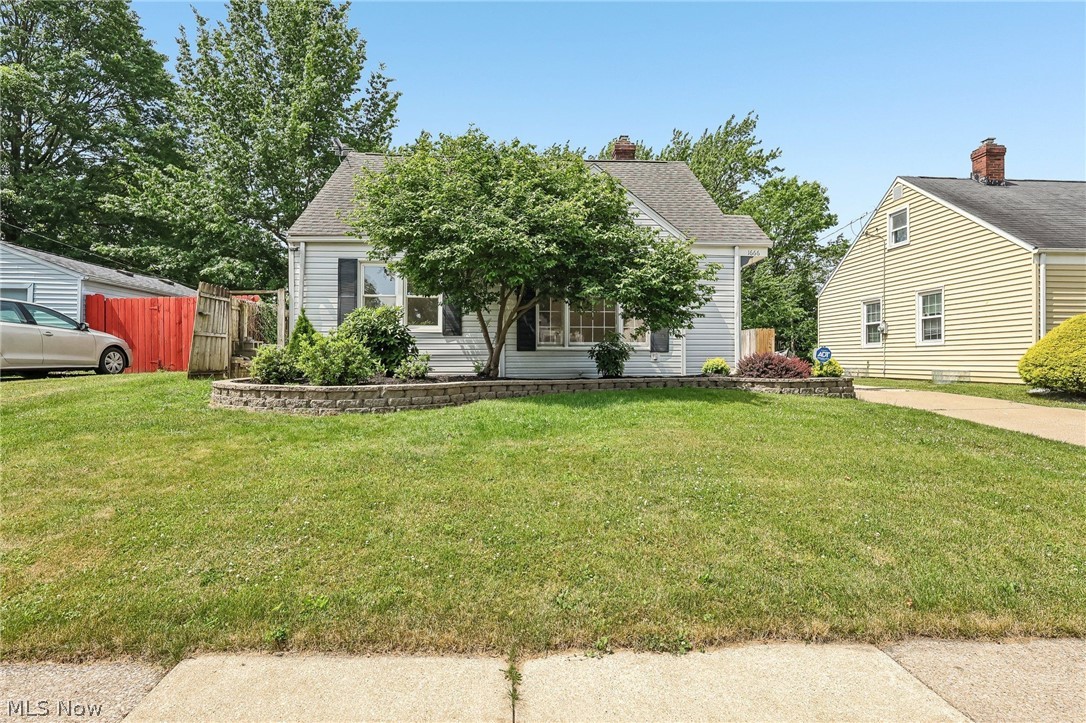 1666 Thornapple Avenue Akron OH 44301