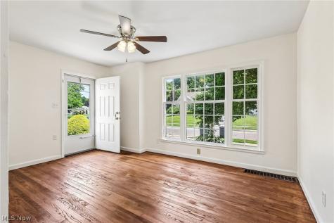 1666 Thornapple Avenue Akron OH 44301