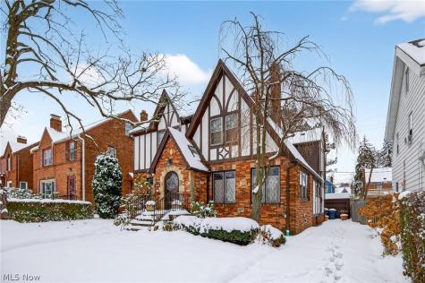 3498 Bainbridge Road Cleveland Heights OH 44118