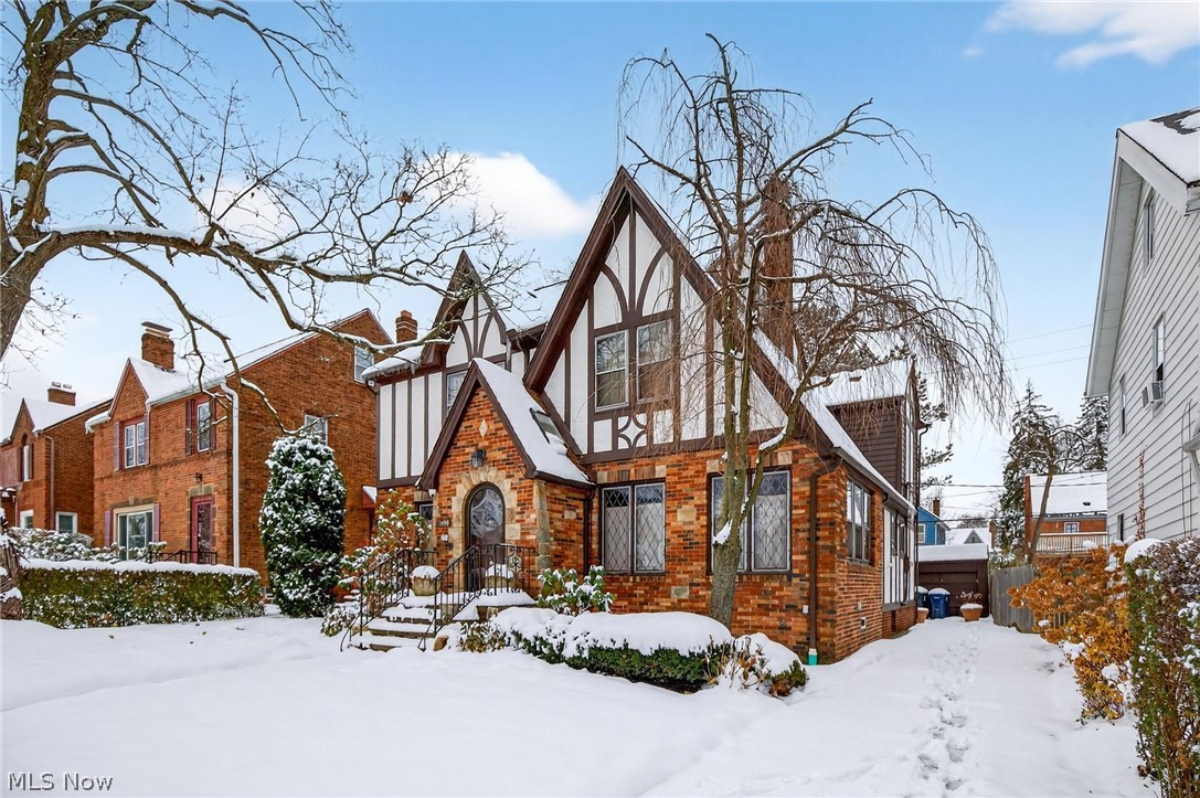 3498 Bainbridge Road Cleveland Heights OH 44118