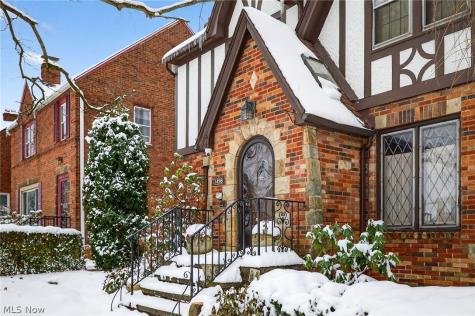 3498 Bainbridge Road Cleveland Heights OH 44118