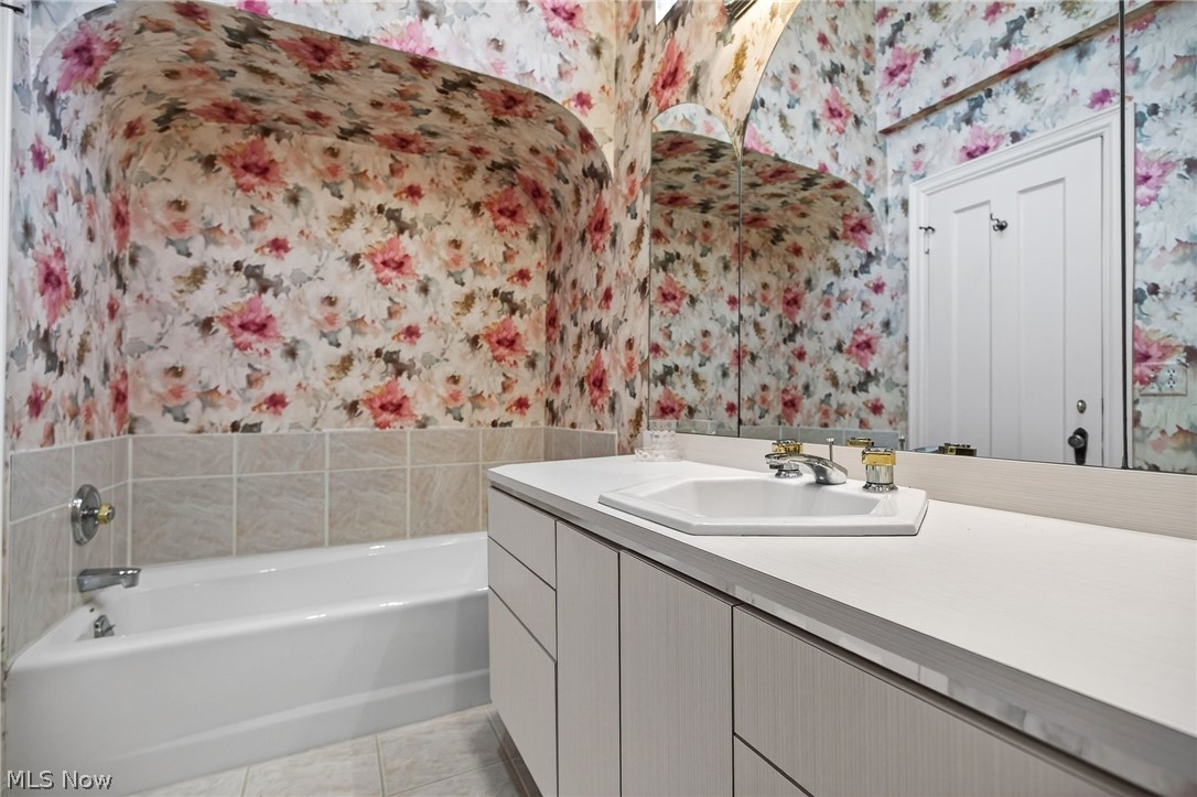 3498 Bainbridge Road Cleveland Heights OH 44118