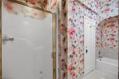 3498 Bainbridge Road Cleveland Heights OH 44118