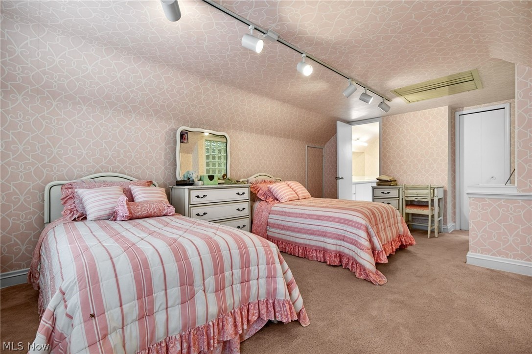 3498 Bainbridge Road Cleveland Heights OH 44118