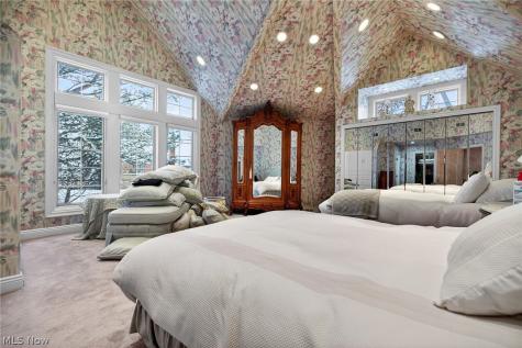 3498 Bainbridge Road Cleveland Heights OH 44118