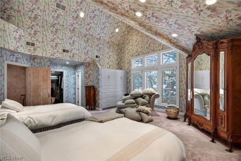 3498 Bainbridge Road Cleveland Heights OH 44118