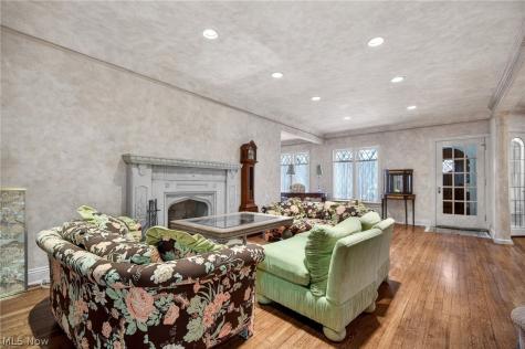 3498 Bainbridge Road Cleveland Heights OH 44118