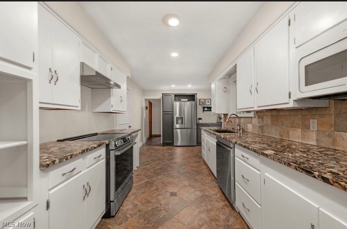 1840 Westhill Boulevard Westlake OH 44145