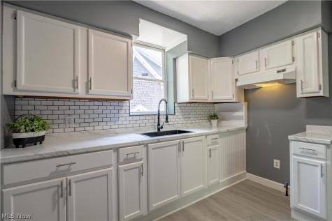 799 Fess Avenue Akron OH 44307