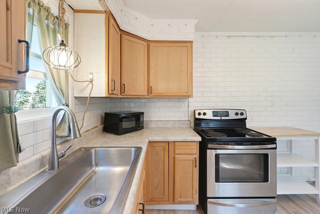 1362 Yellowstone Avenue Akron OH 44310