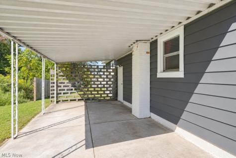 1362 Yellowstone Avenue Akron OH 44310