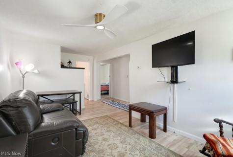 1362 Yellowstone Avenue Akron OH 44310