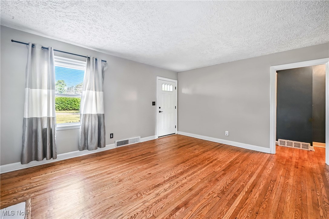 351 Niles Vienna Road Vienna OH 44473