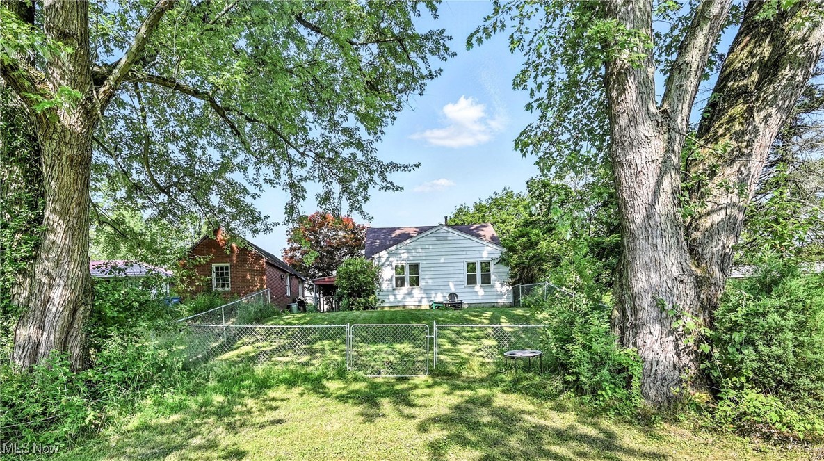 351 Niles Vienna Road Vienna OH 44473