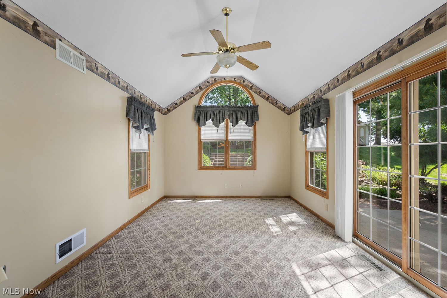 3114 Bucklers Street NW Uniontown OH 44685