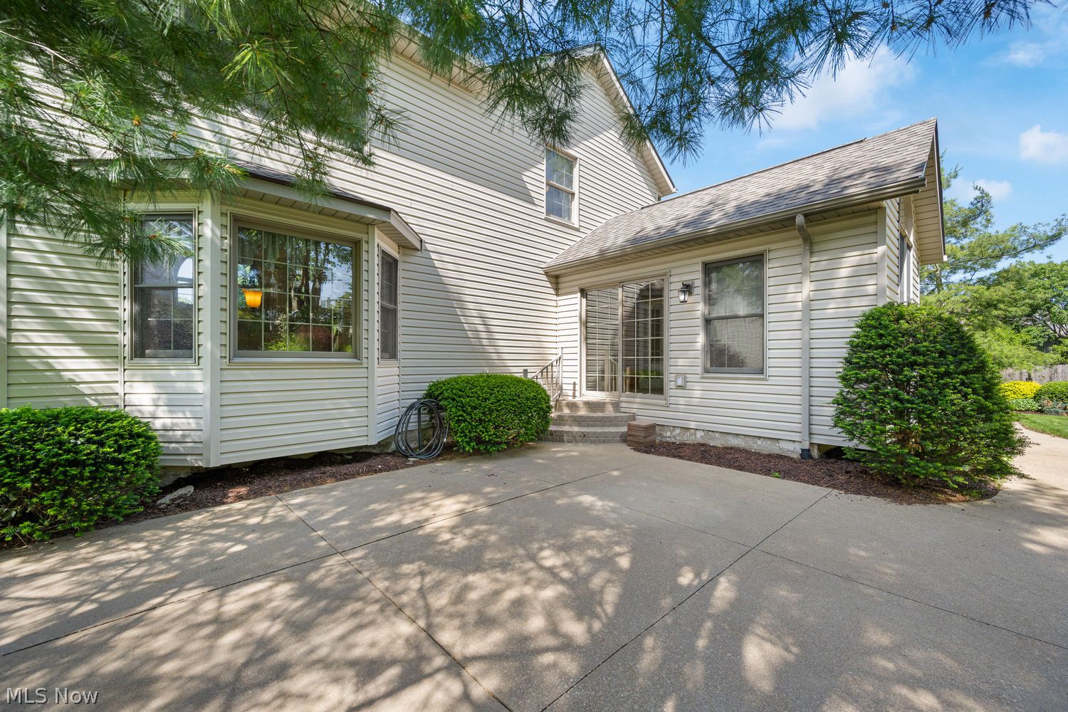 3114 Bucklers Street NW Uniontown OH 44685