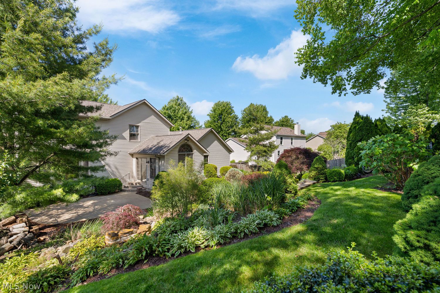 3114 Bucklers Street NW Uniontown OH 44685