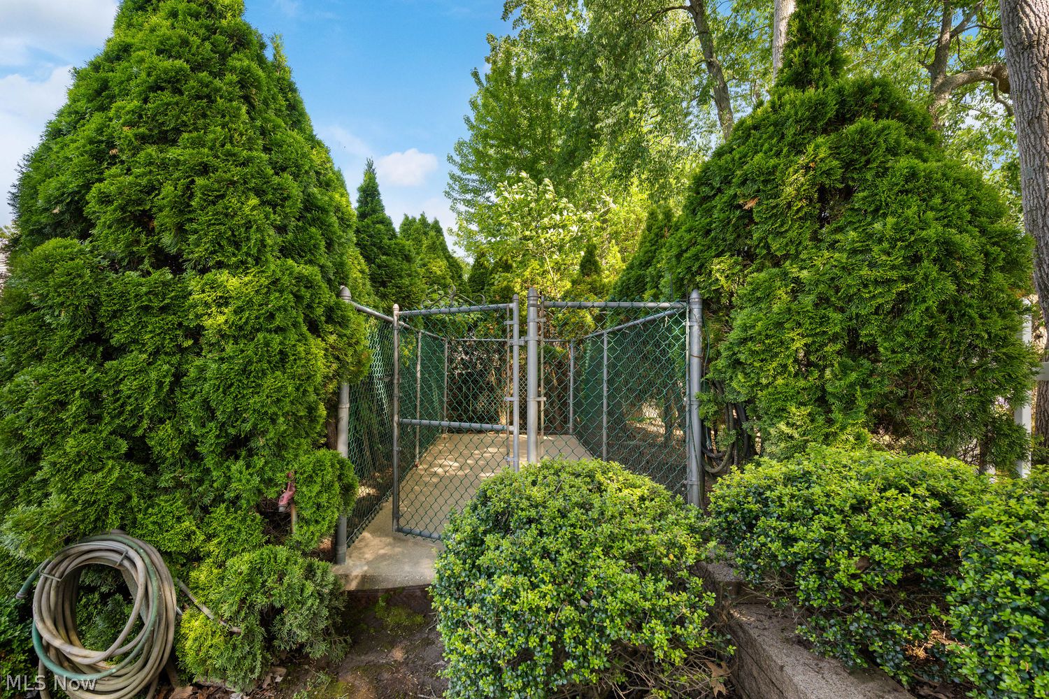 3114 Bucklers Street NW Uniontown OH 44685