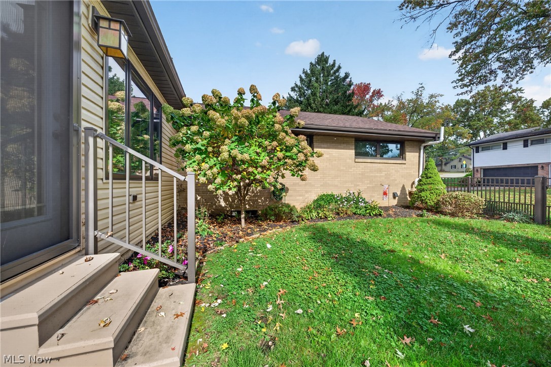 408 E 18th Street Dover OH 44622
