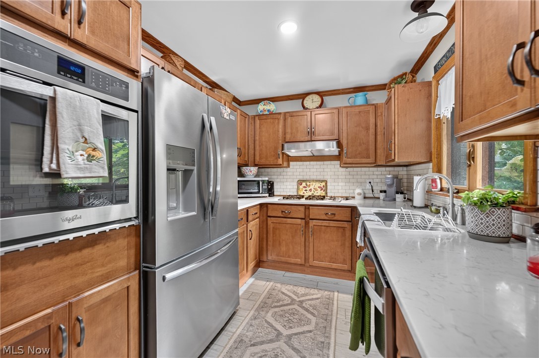 408 E 18th Street Dover OH 44622