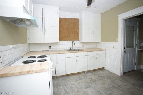 3394 E 102nd Street Cleveland OH 44104