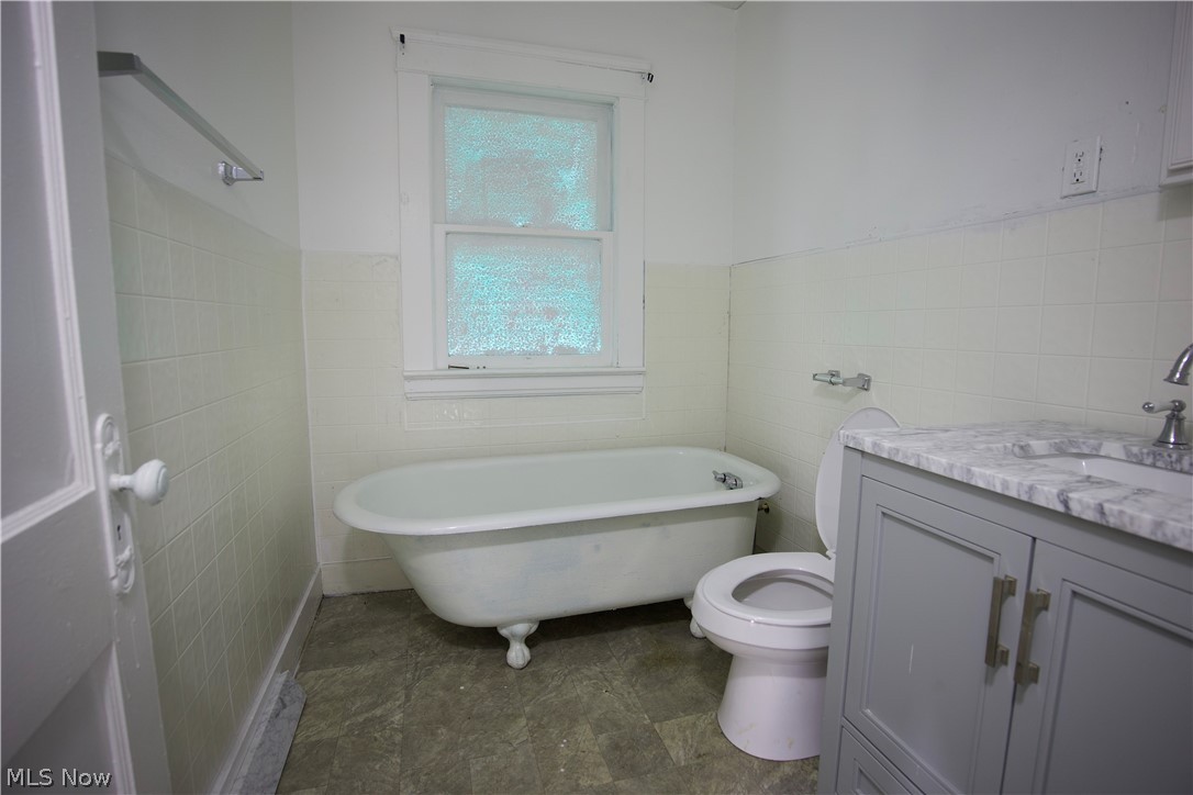 3394 E 102nd Street Cleveland OH 44104