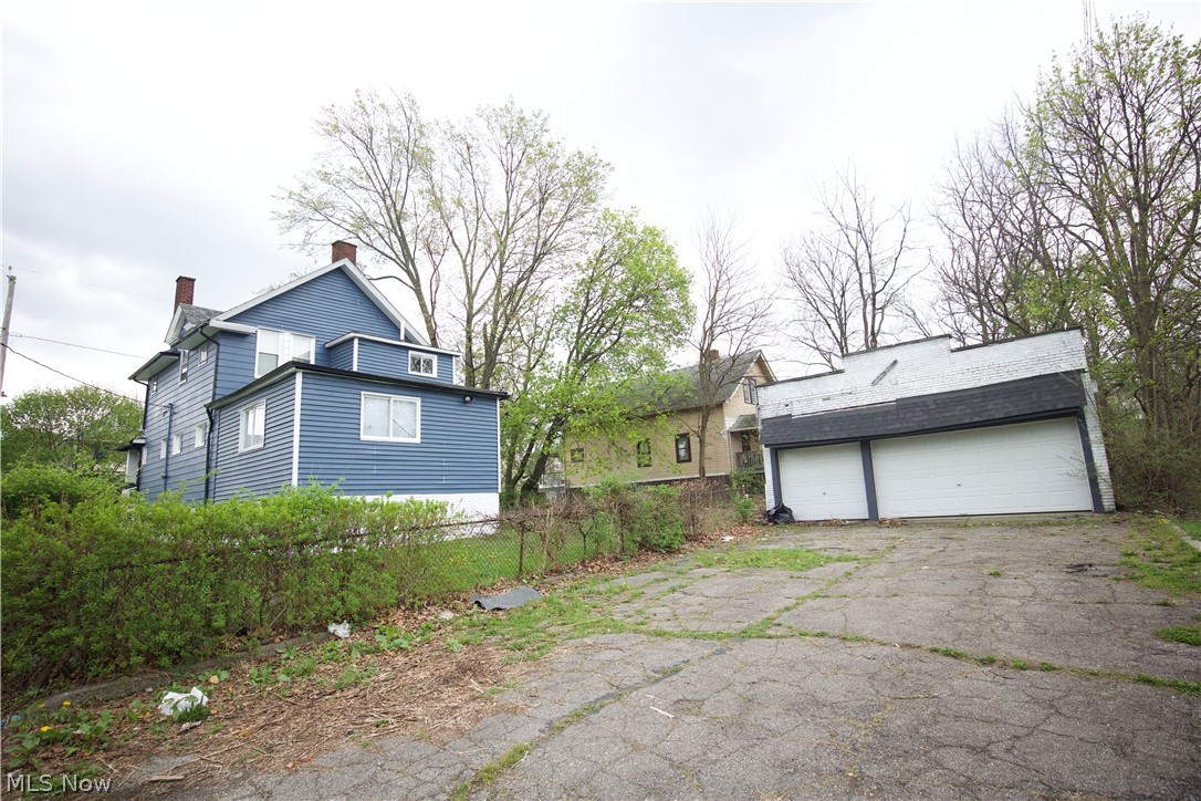 3394 E 102nd Street Cleveland OH 44104