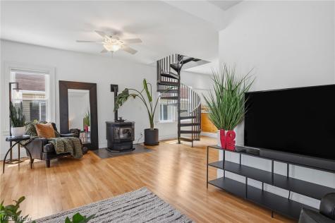 1236 W 67th Street Cleveland OH 44102