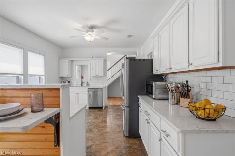 1236 W 67th Street Cleveland OH 44102