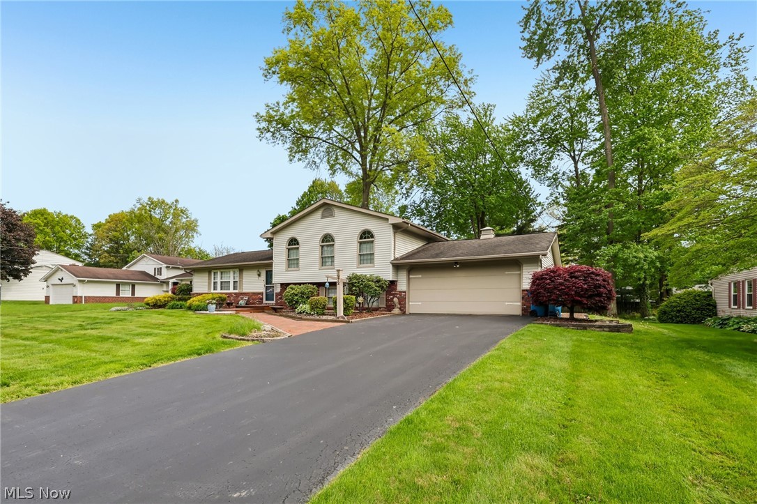 7972 Glen Oaks Drive NE Howland OH 44484