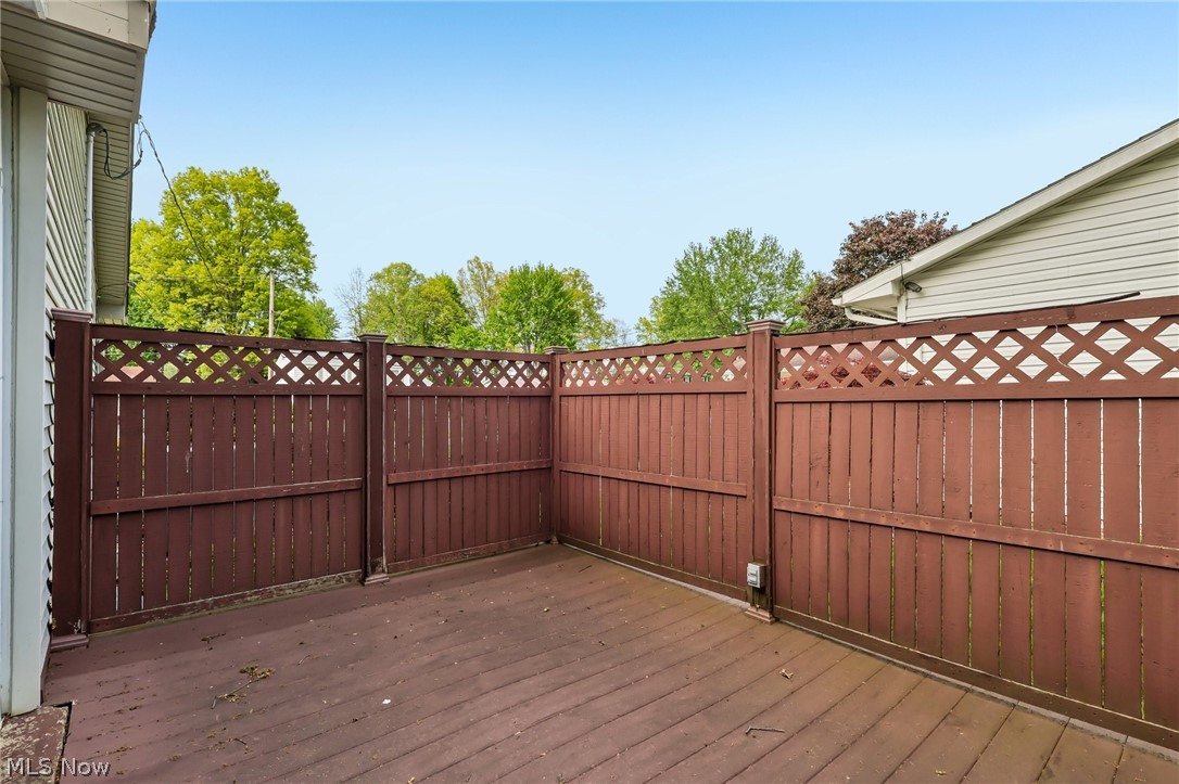 7972 Glen Oaks Drive NE Howland OH 44484