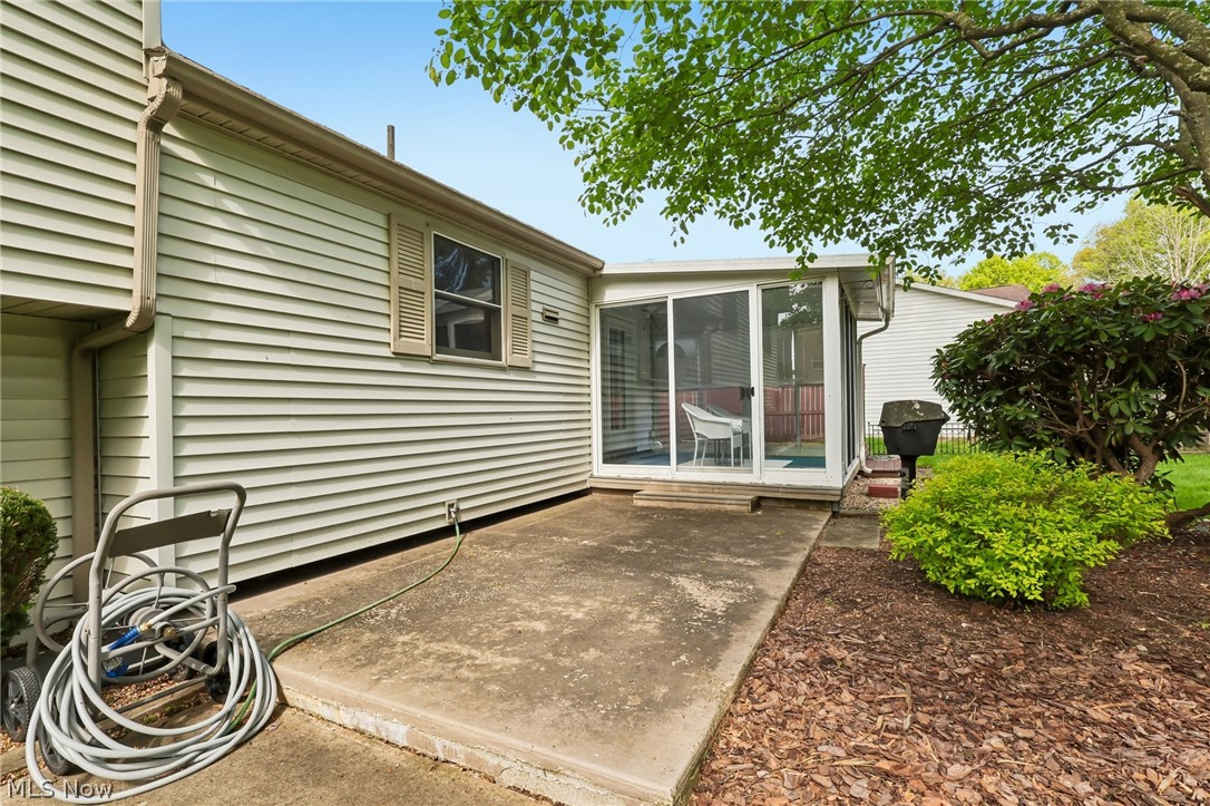 7972 Glen Oaks Drive NE Howland OH 44484