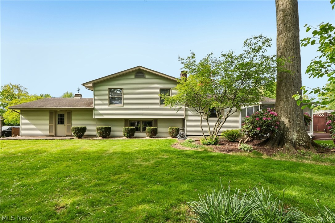 7972 Glen Oaks Drive NE Howland OH 44484