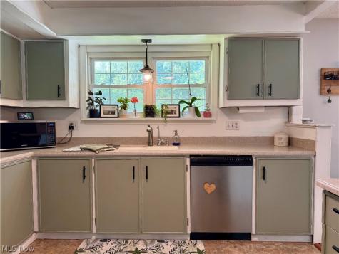 1795 Nichols Road Akron OH 44312