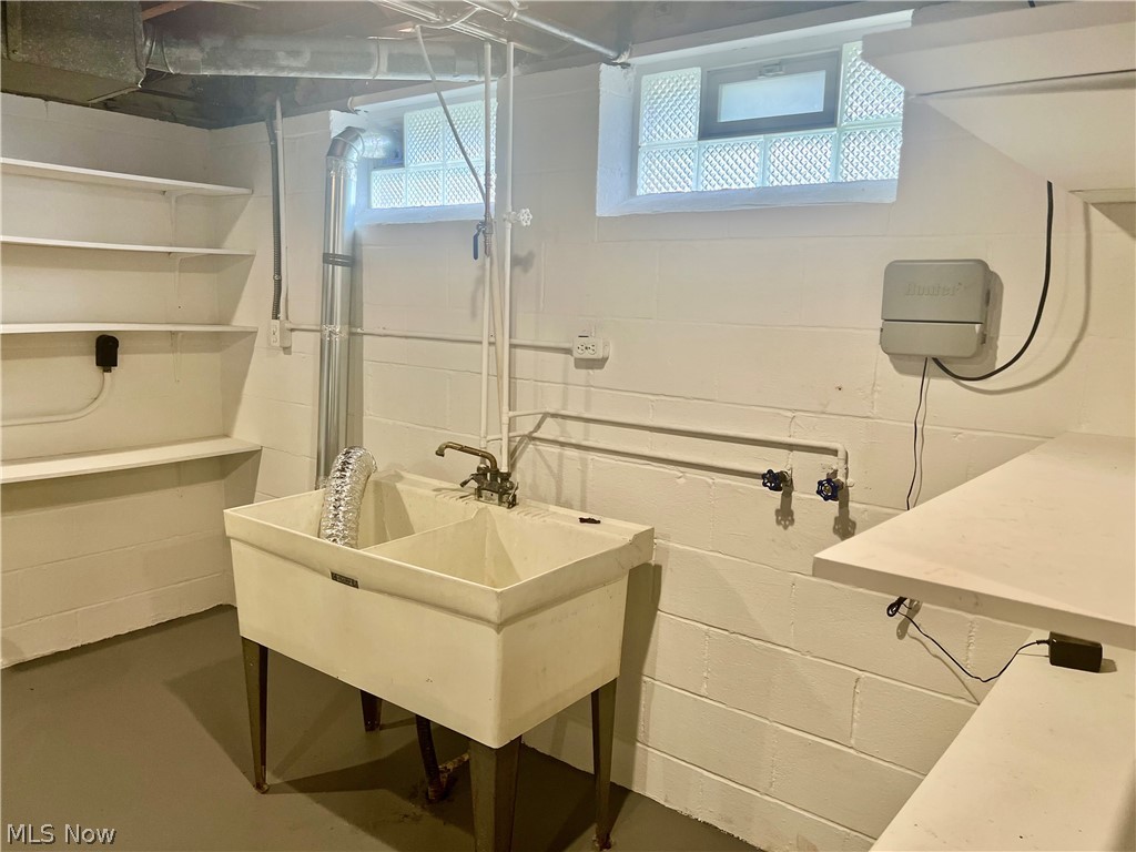36 E Dartmoor Avenue Seven Hills OH 44131