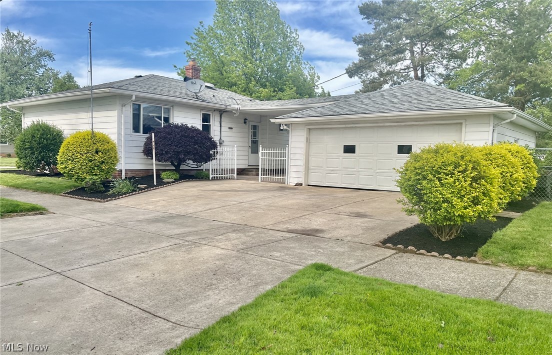 36 E Dartmoor Avenue Seven Hills OH 44131