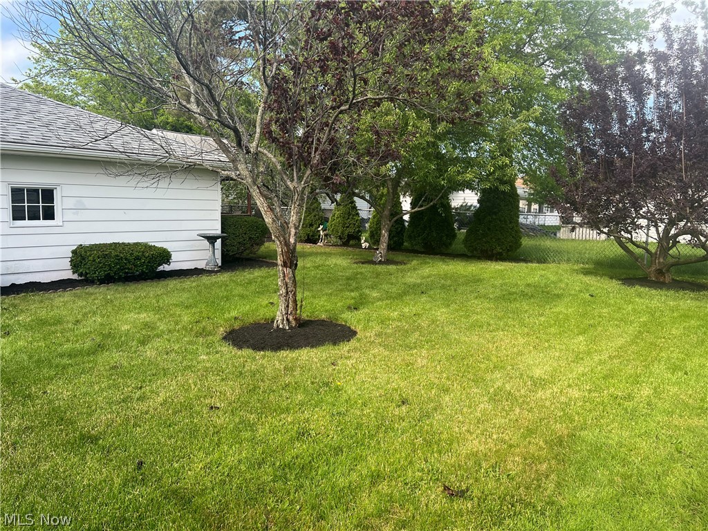 36 E Dartmoor Avenue Seven Hills OH 44131