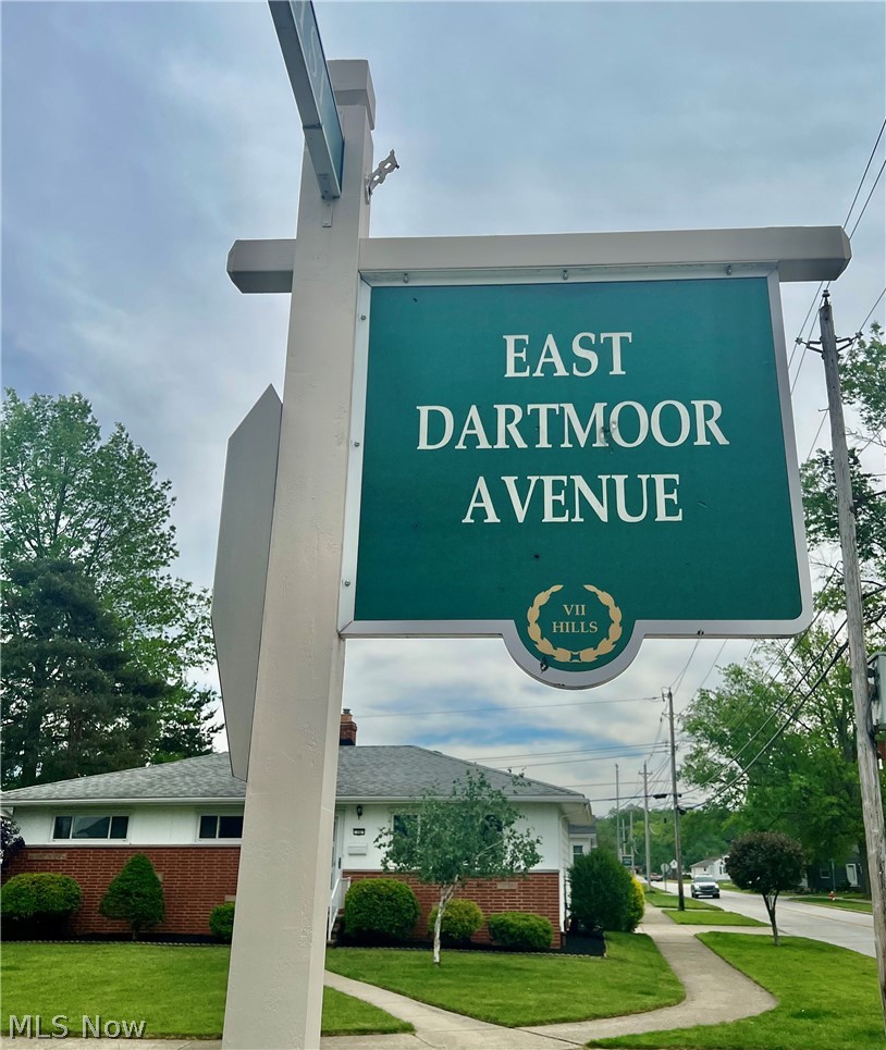 36 E Dartmoor Avenue Seven Hills OH 44131