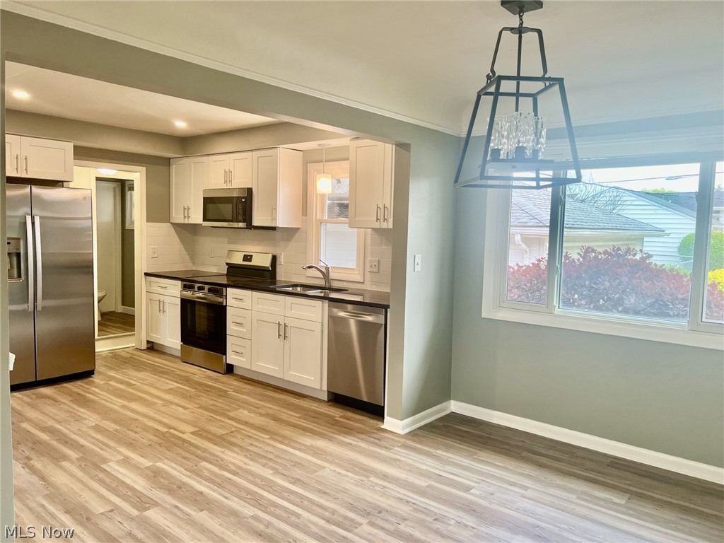 36 E Dartmoor Avenue Seven Hills OH 44131