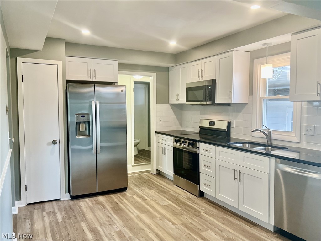 36 E Dartmoor Avenue Seven Hills OH 44131