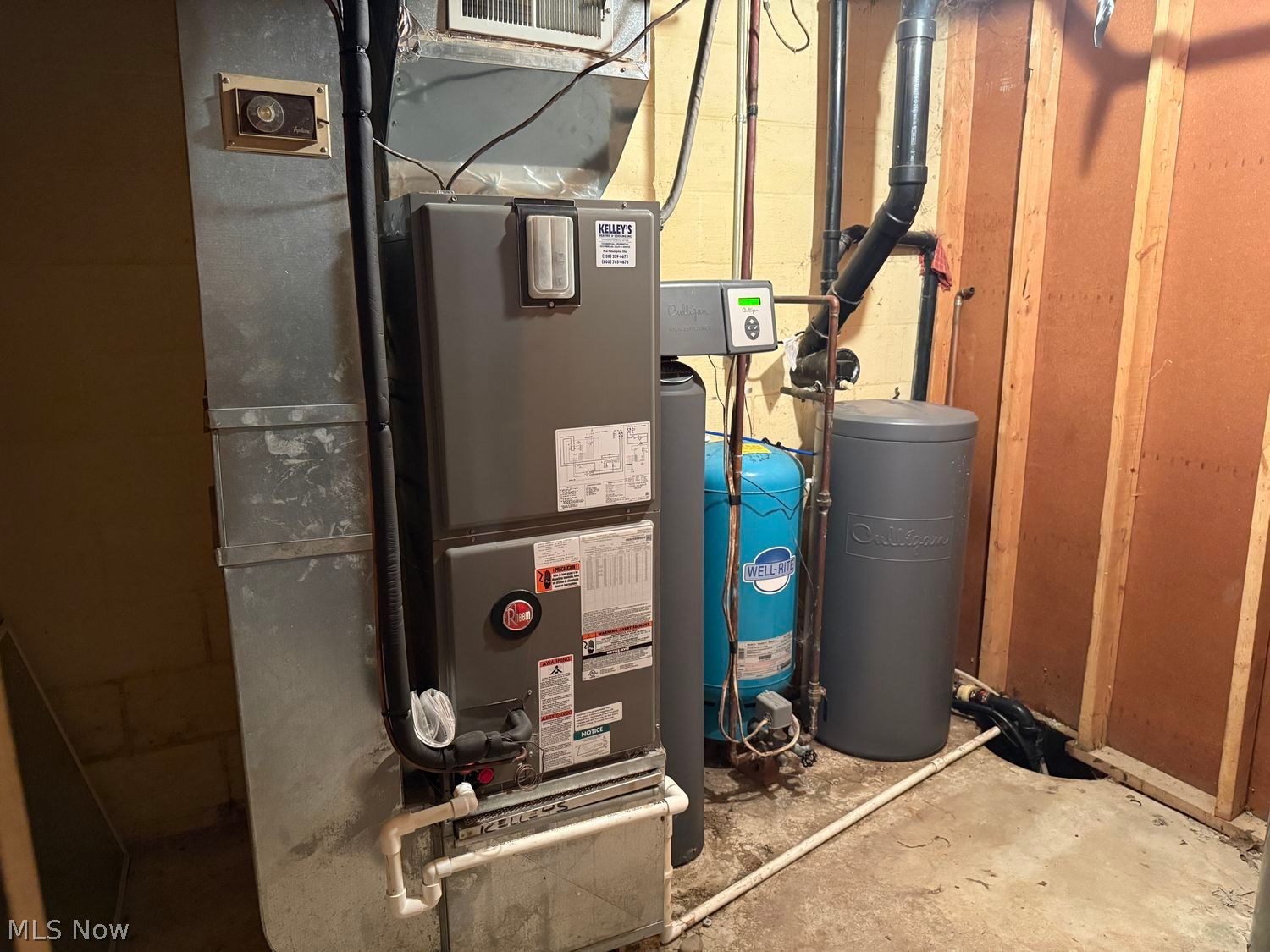 7075 Dover Zoar Road NE Dover OH 44622