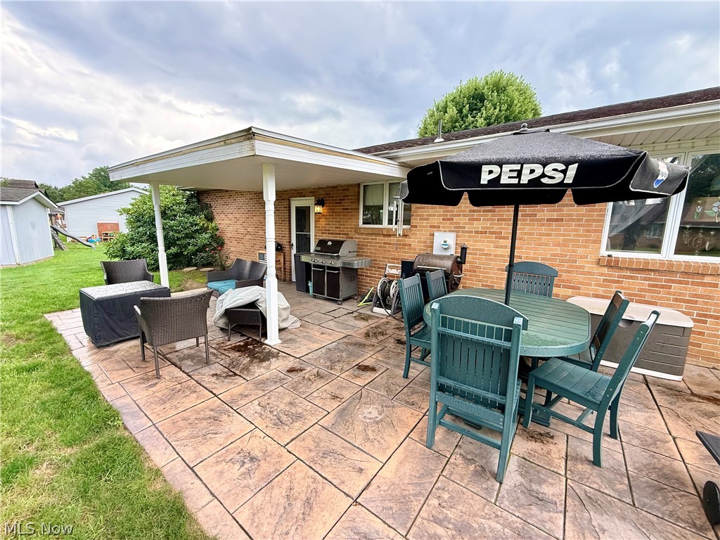 447 Rosch Court SW New Philadelphia OH 44663
