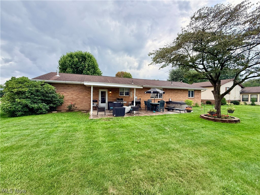 447 Rosch Court SW New Philadelphia OH 44663