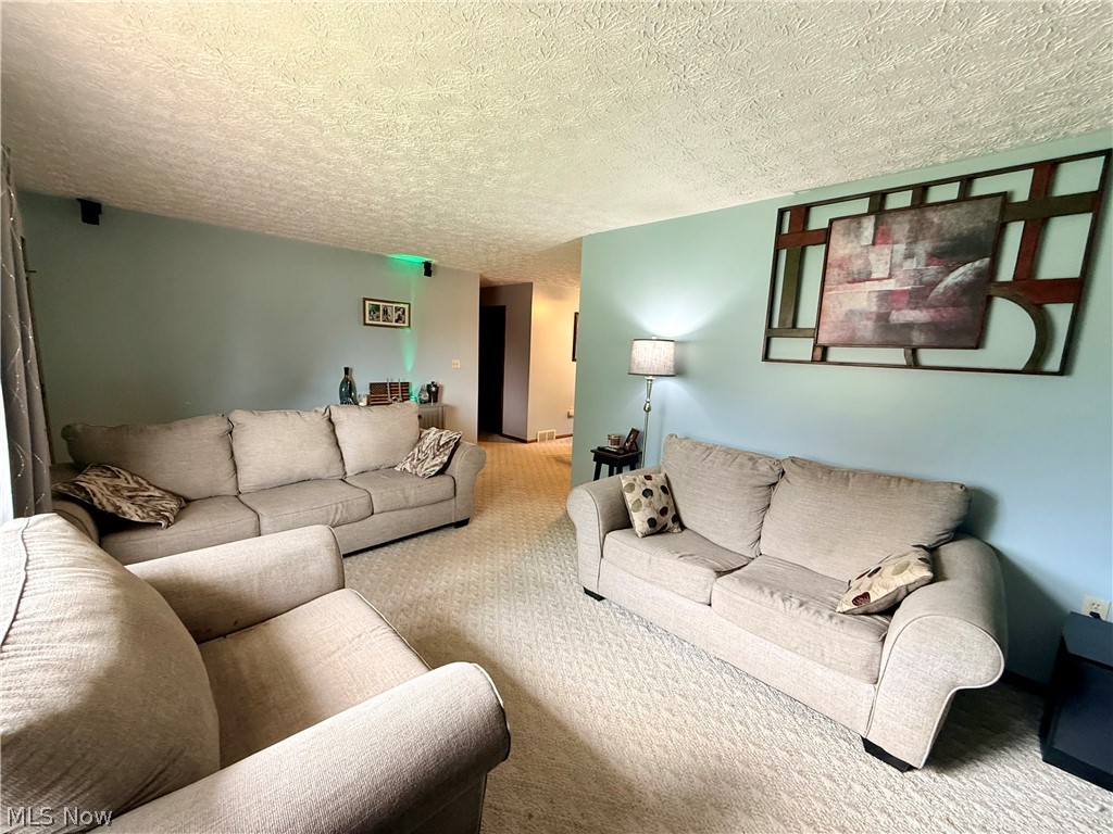 447 Rosch Court SW New Philadelphia OH 44663