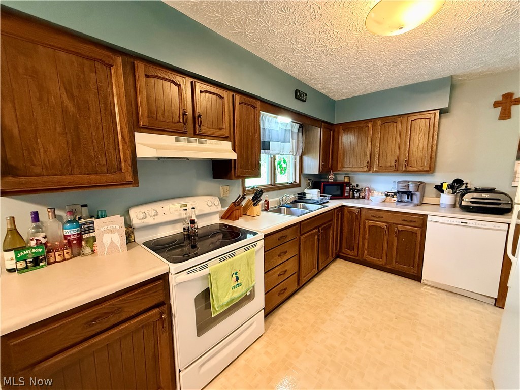 447 Rosch Court SW New Philadelphia OH 44663