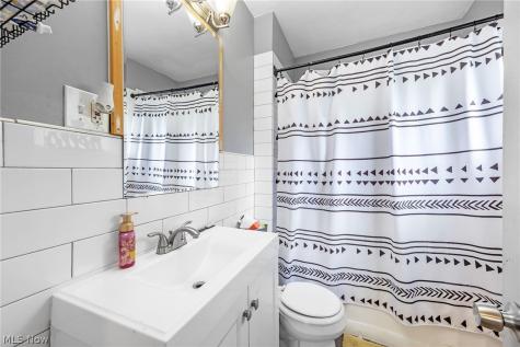 6740 Baxter Avenue Cleveland OH 44105